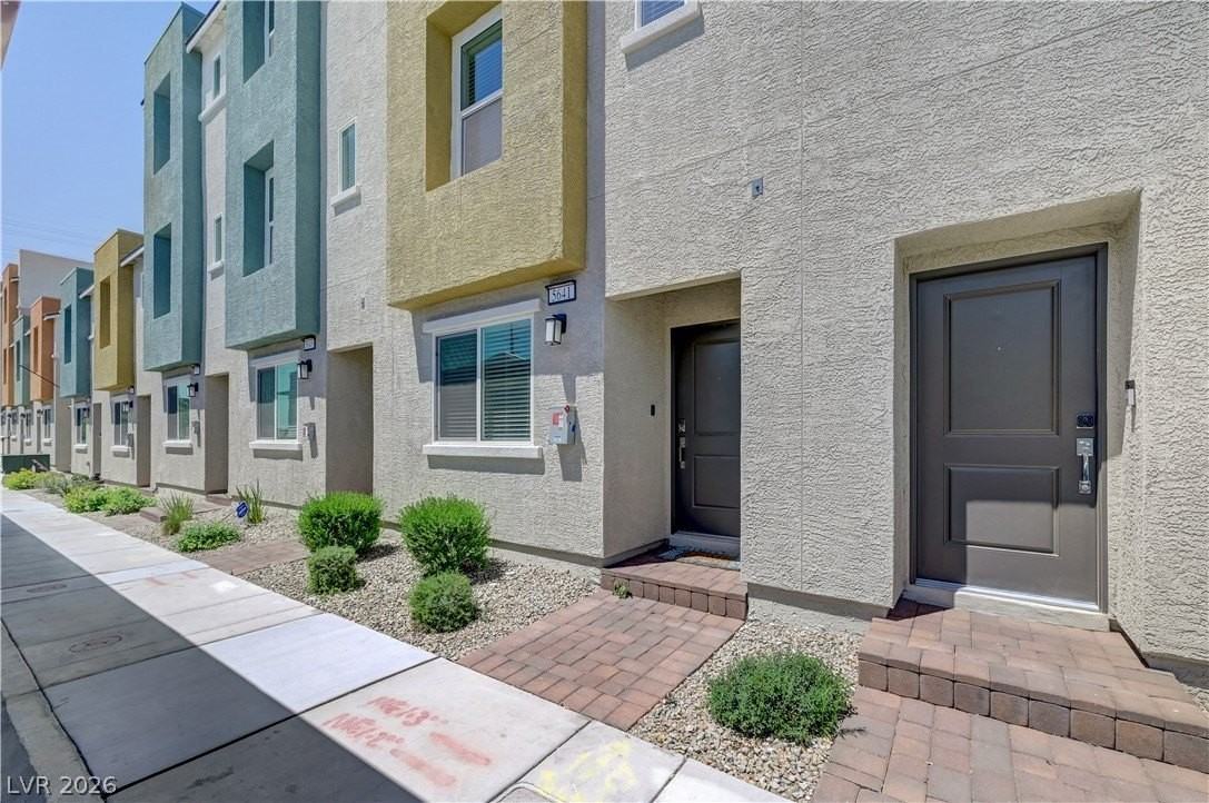 5641 Fathom Blue St - Photo 2 of 35