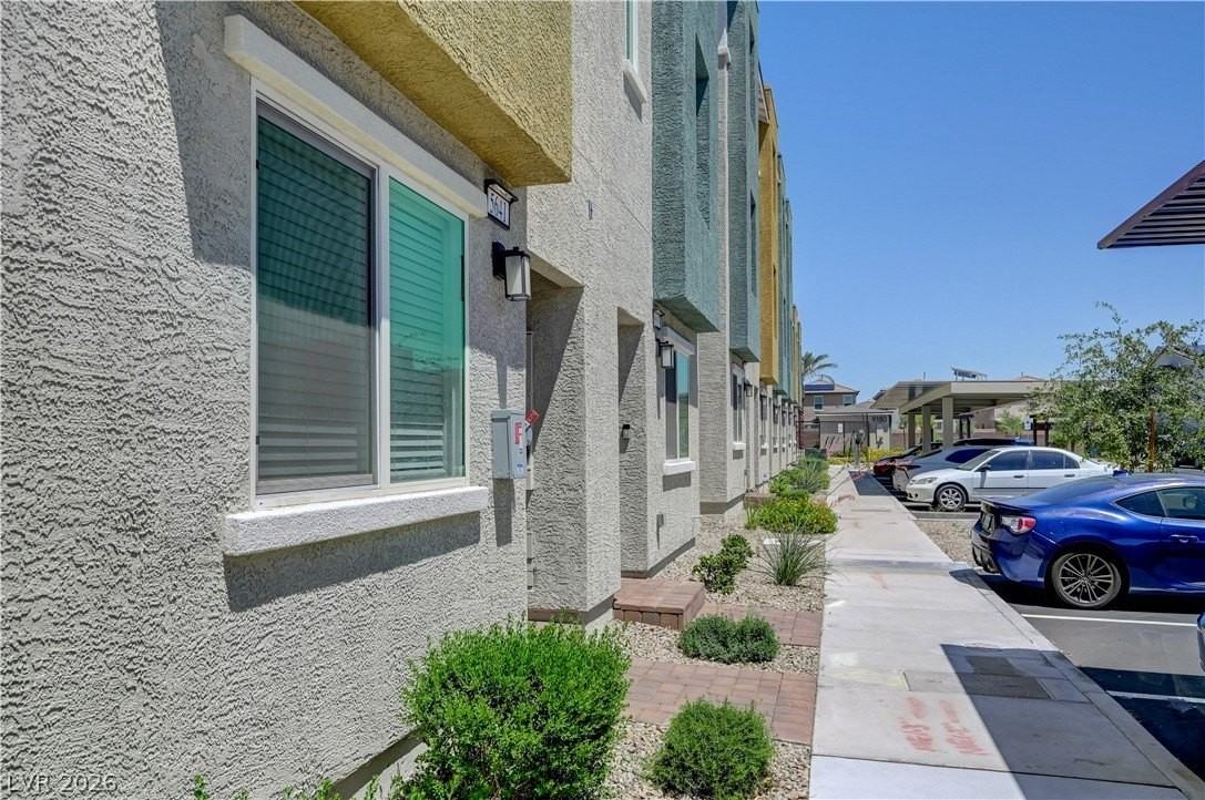 5641 Fathom Blue St - Photo 4 of 35