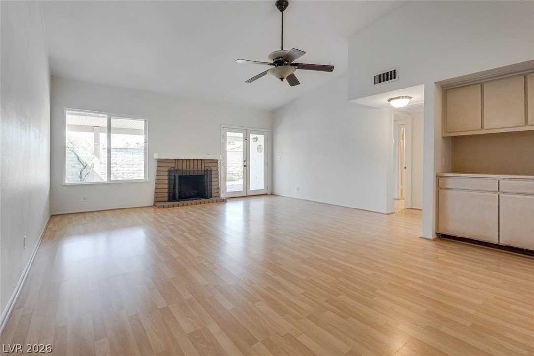 2504 Sidonia Ave - Photo 6 of 15