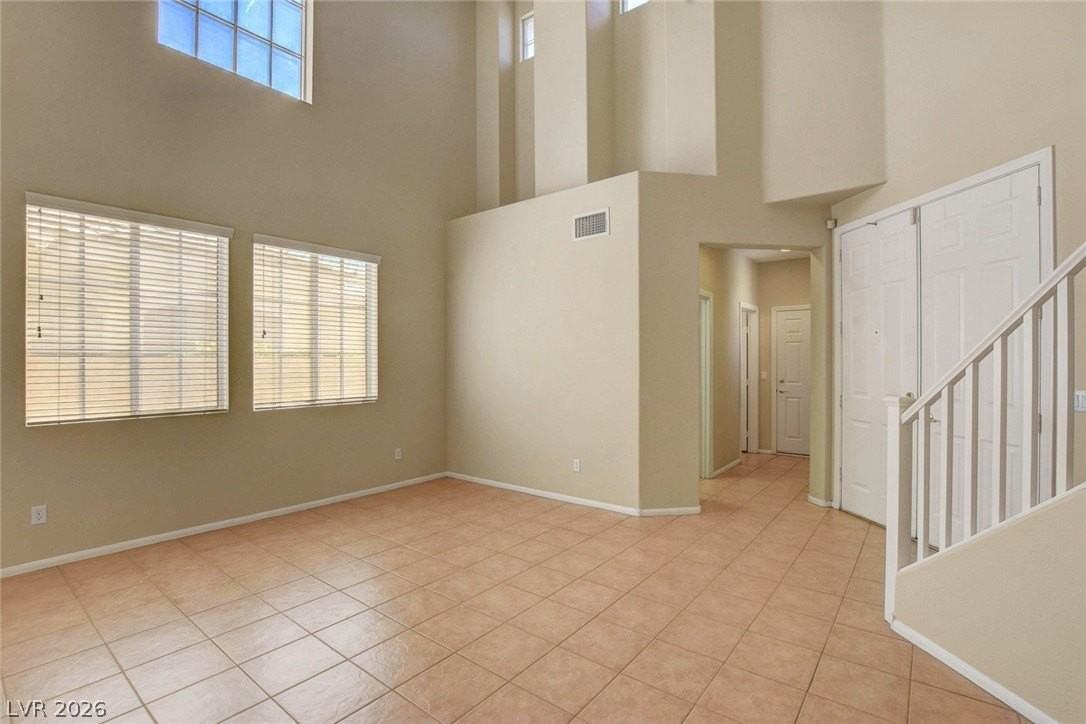 3432 Yellow Cove Ln - Photo 4 of 40