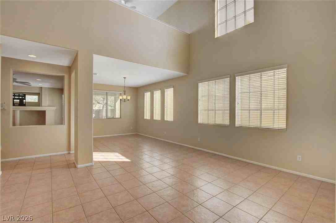 3432 Yellow Cove Ln - Photo 5 of 40