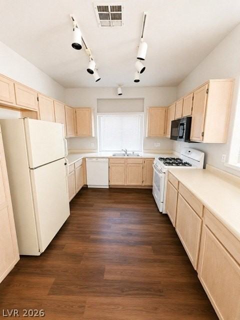 6801 Squaw Mountain Dr #203 - Photo 4 of 15