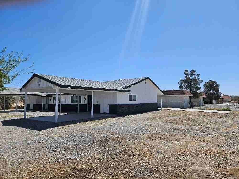 1083 E Calvada Blvd #B - Photo 5 of 26