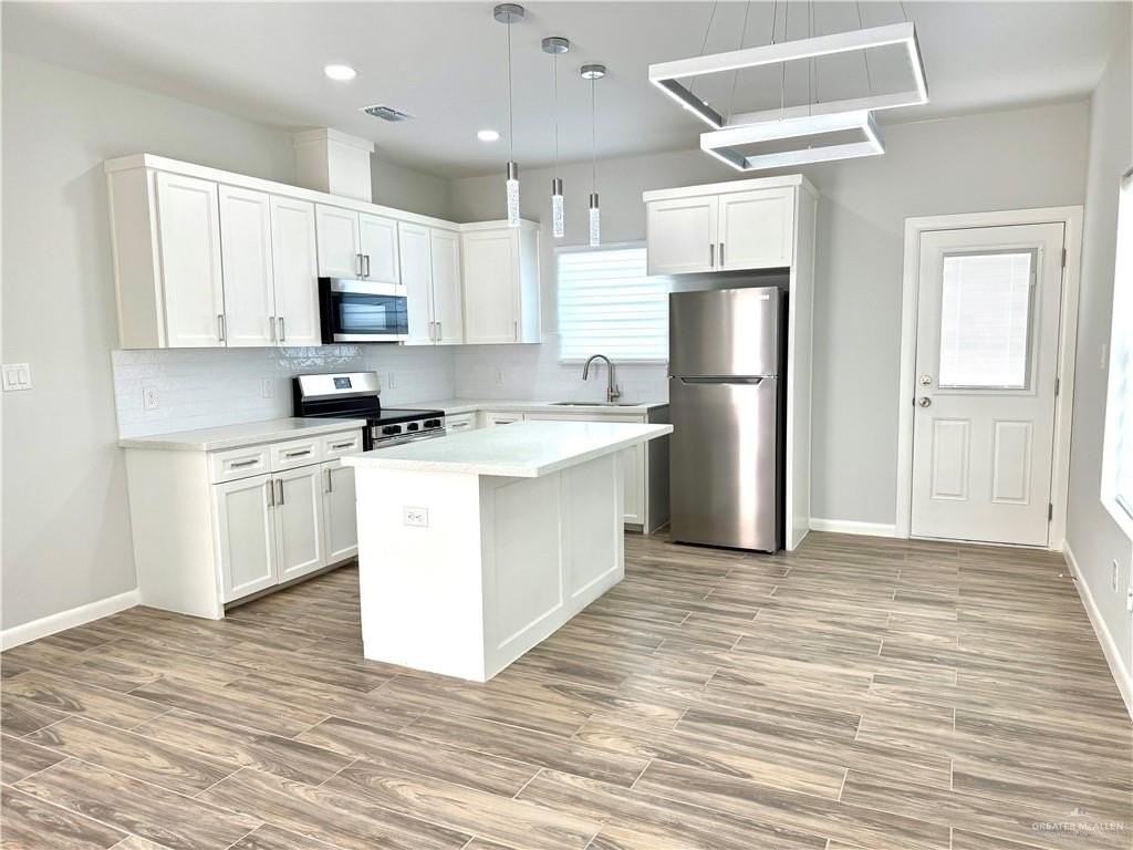 2613 W Bliss Street #1 - Photo 3 of 12
