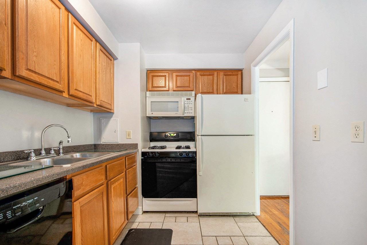 1249 Island Dr #101 - Photo 7 of 22