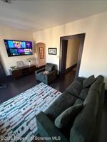 featured image of 444 Orchard St