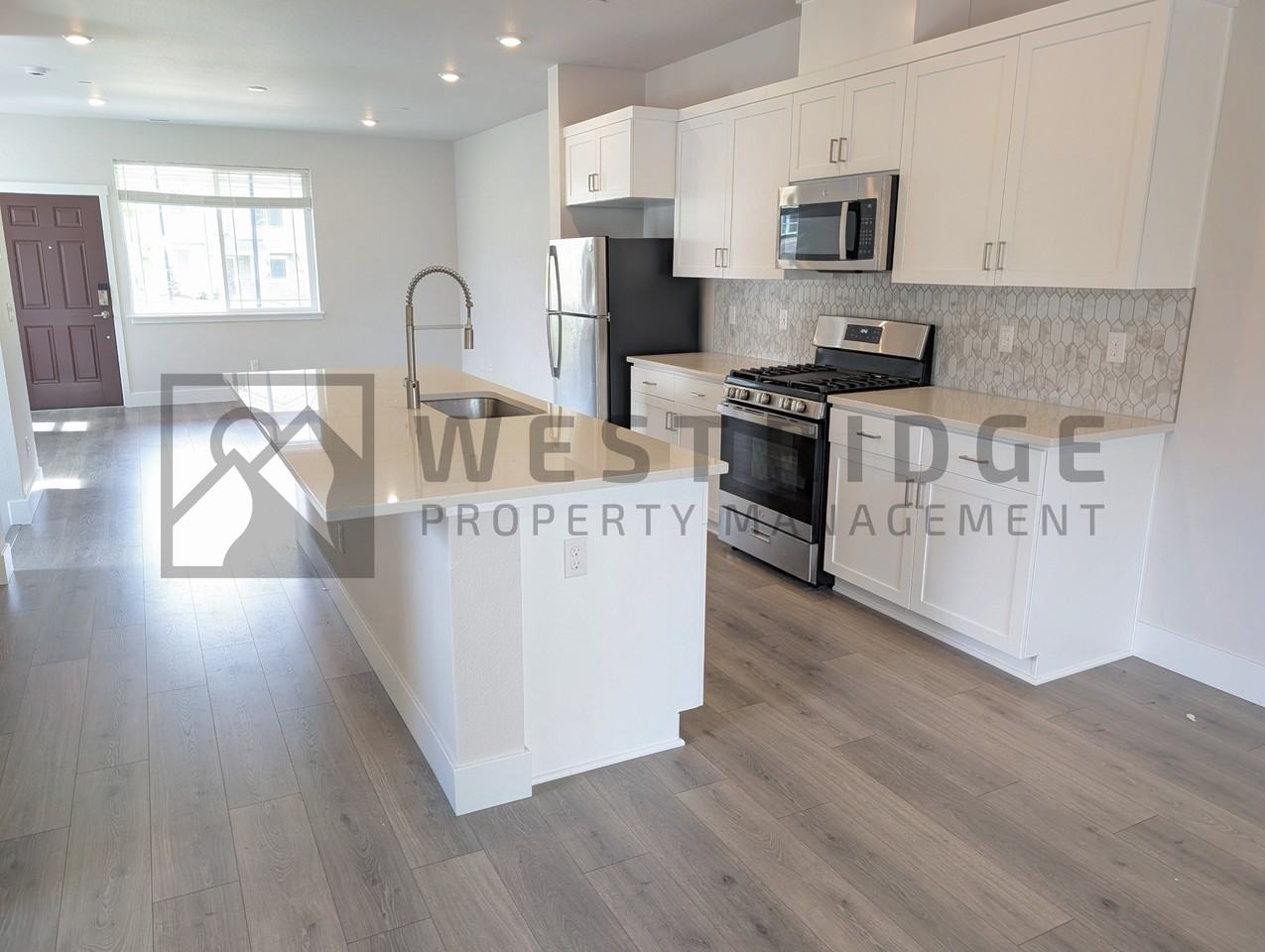 15046 Nw Ethel Ln #1 - Photo 5 of 17