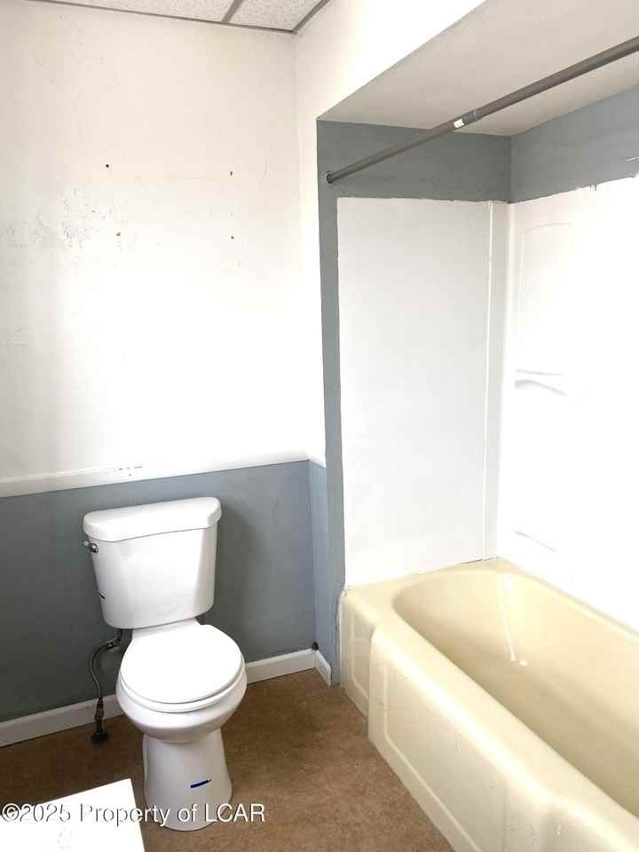 779 N Washington St - Photo 5 of 15