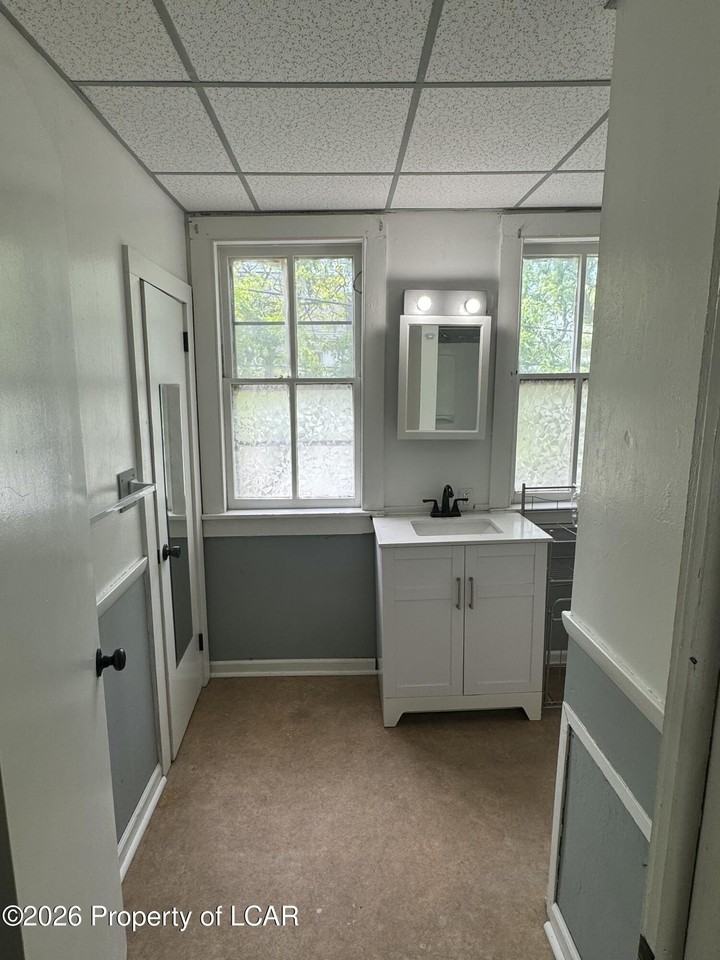 779 N Washington St - Photo 7 of 15