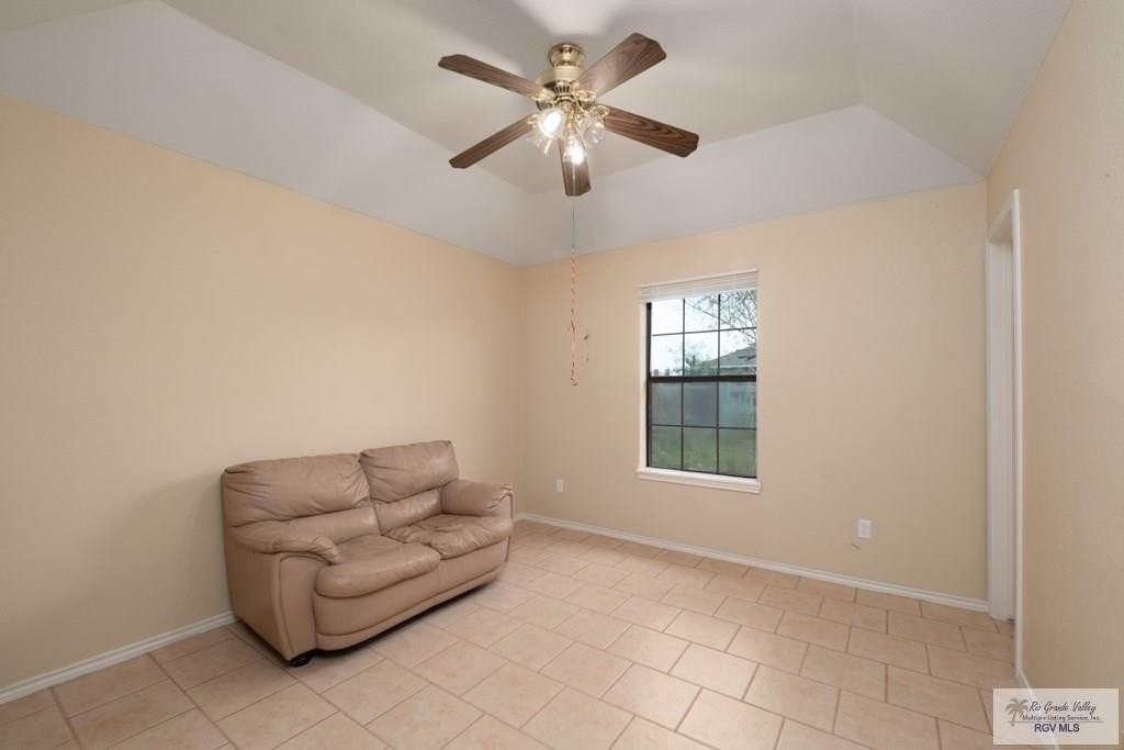 365 Mango Ln - Photo 6 of 15