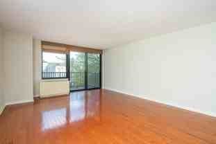 700 Grove St #4S - Photo 1 of 1
