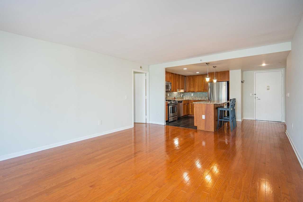700 Grove St #4S - Photo 4 of 23