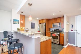 700 Grove St #4V - Photo 1 of 1