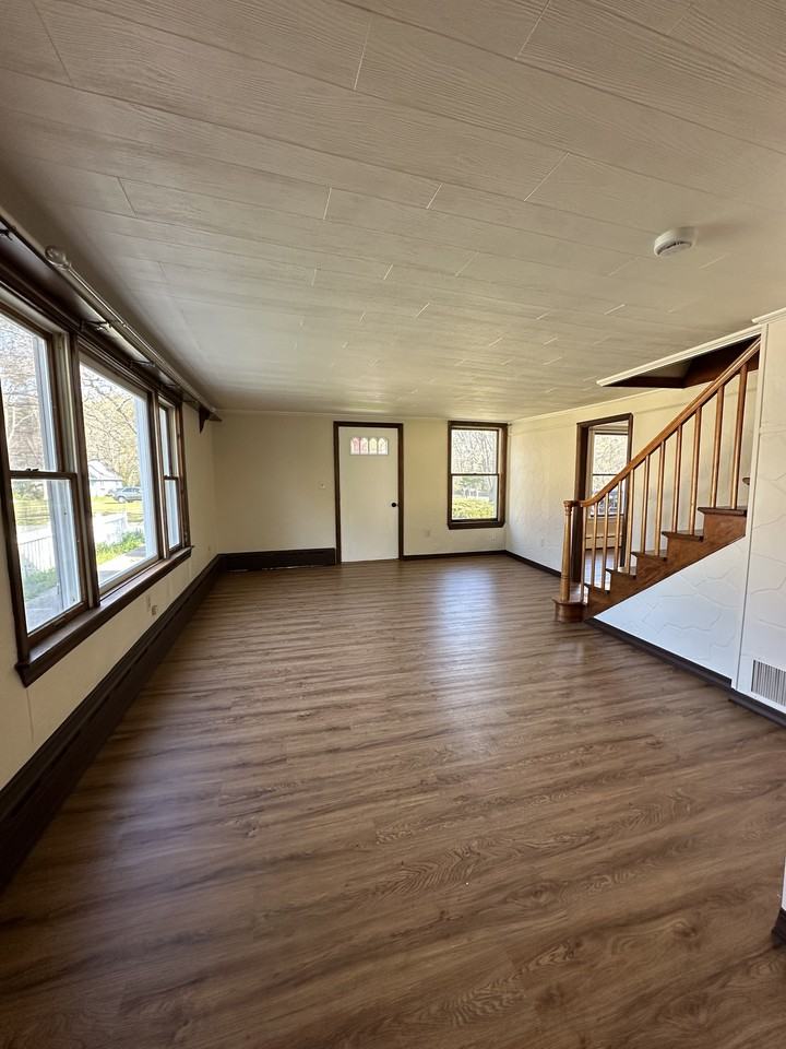 35 McKinley Street - Photo 2 of 7