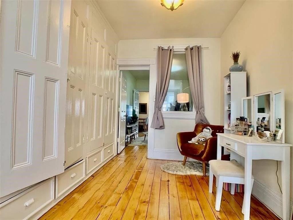 310 Monroe St #6 - Photo 4 of 12