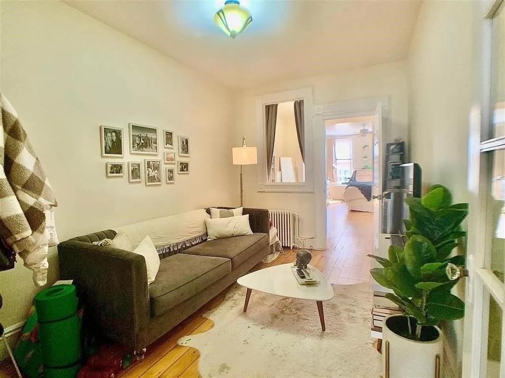 310 Monroe St #6 - Photo 7 of 12