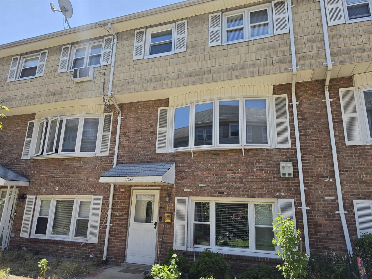9 Elna Ct - Photo 2 of 34