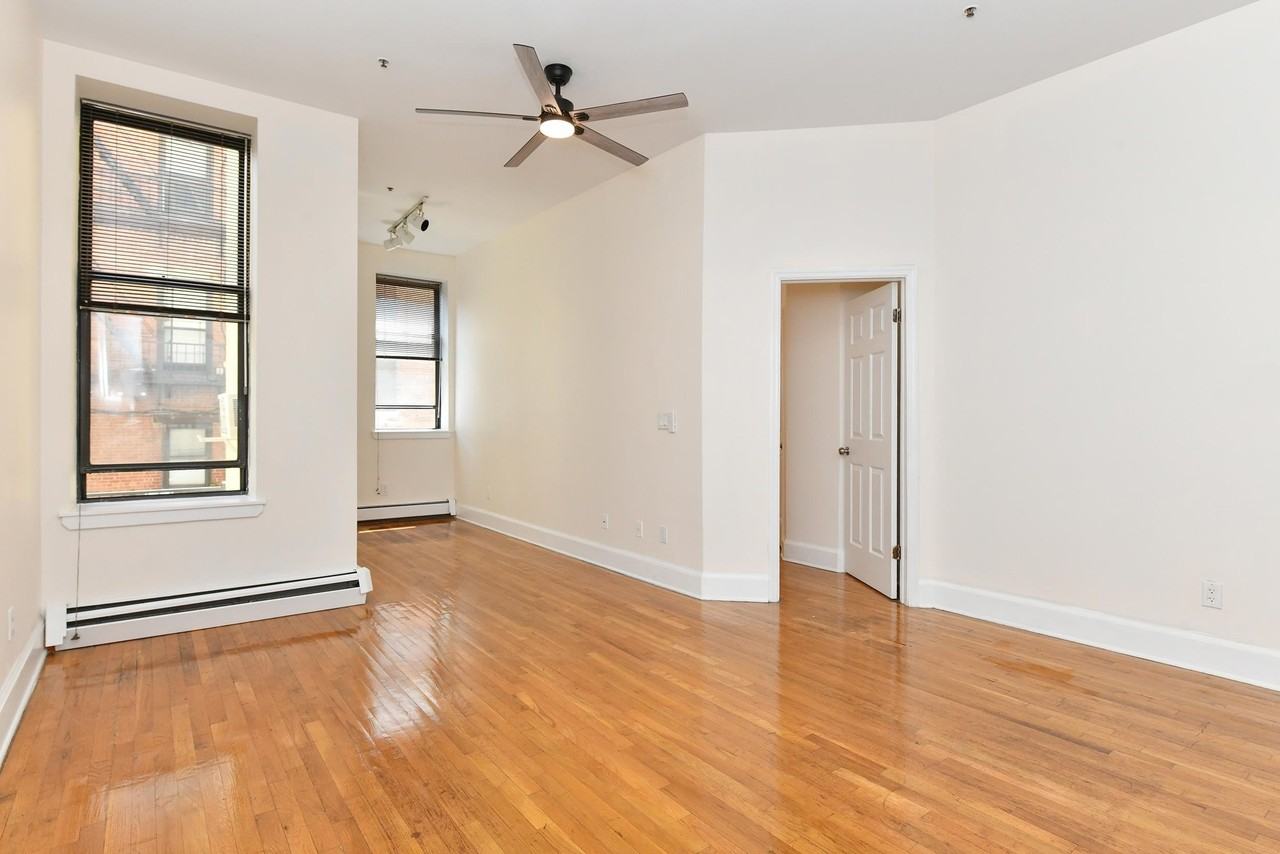 1115 Willow Ave #108 - Photo 4 of 24