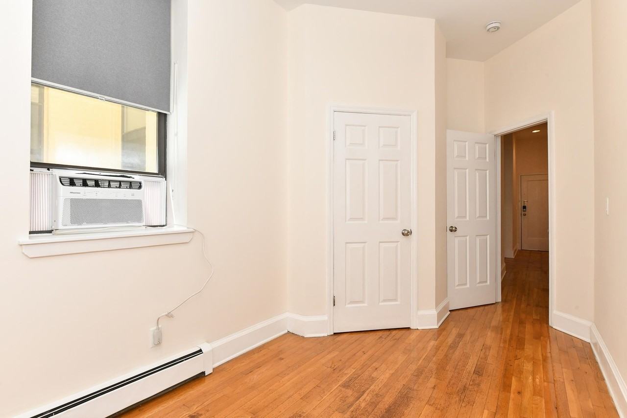 1115 Willow Ave #108 - Photo 6 of 24