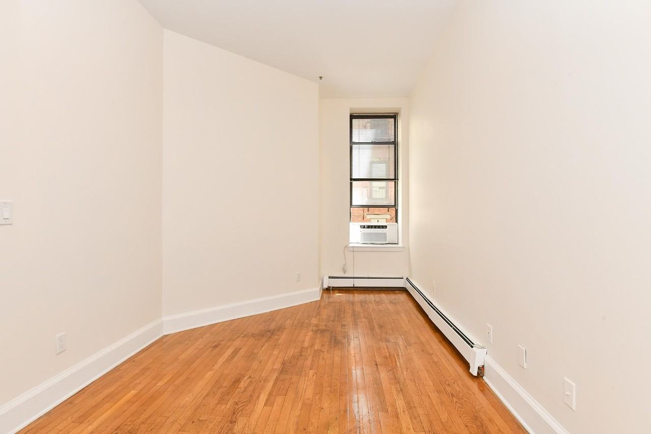1115 Willow Ave #108 - Photo 7 of 24