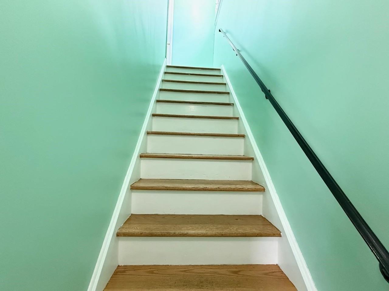 15 Suburbia Dr #2 - Photo 4 of 13