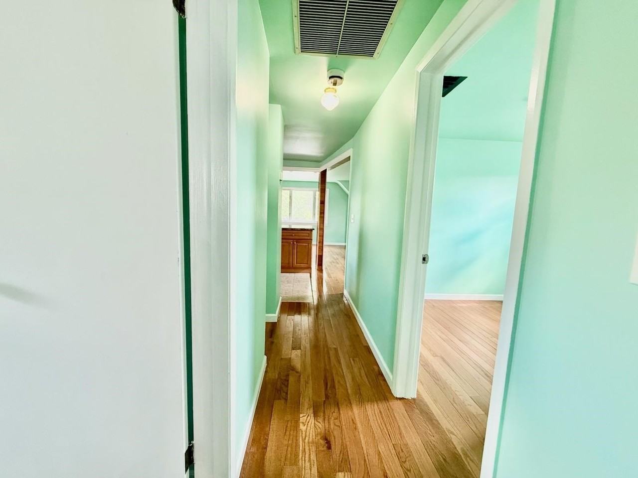 15 Suburbia Dr #2 - Photo 7 of 13