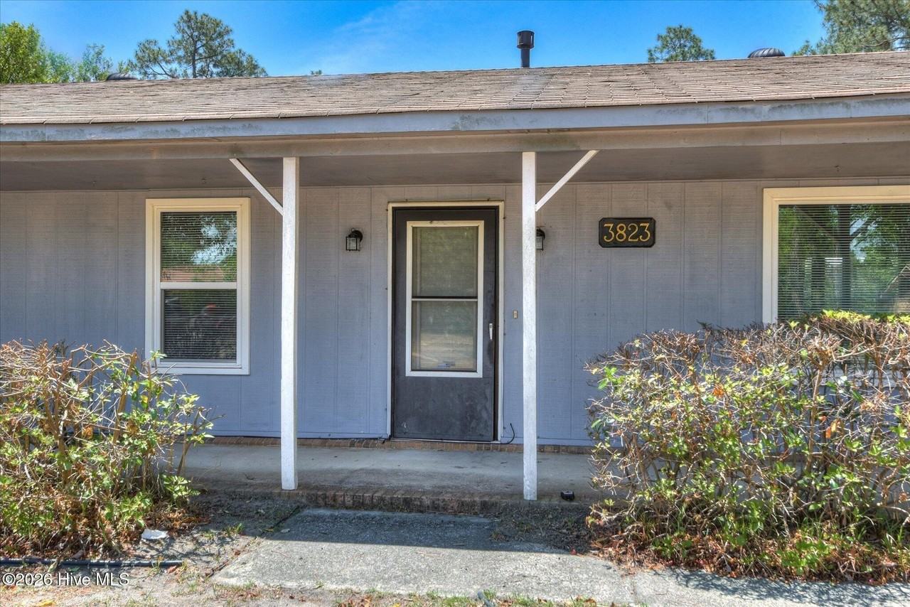 3823 Fairington Dr - Photo 2 of 26