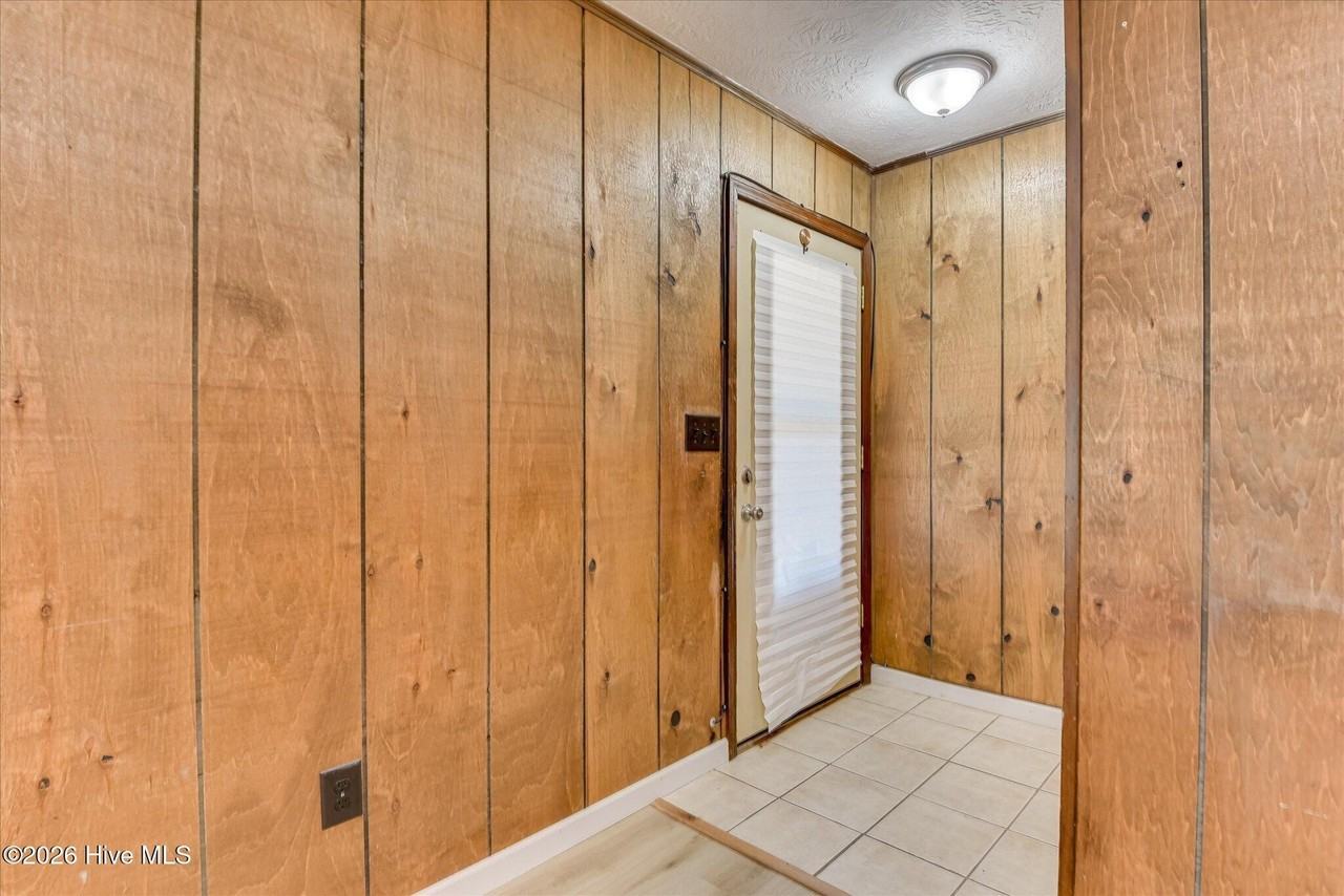 3823 Fairington Dr - Photo 3 of 26
