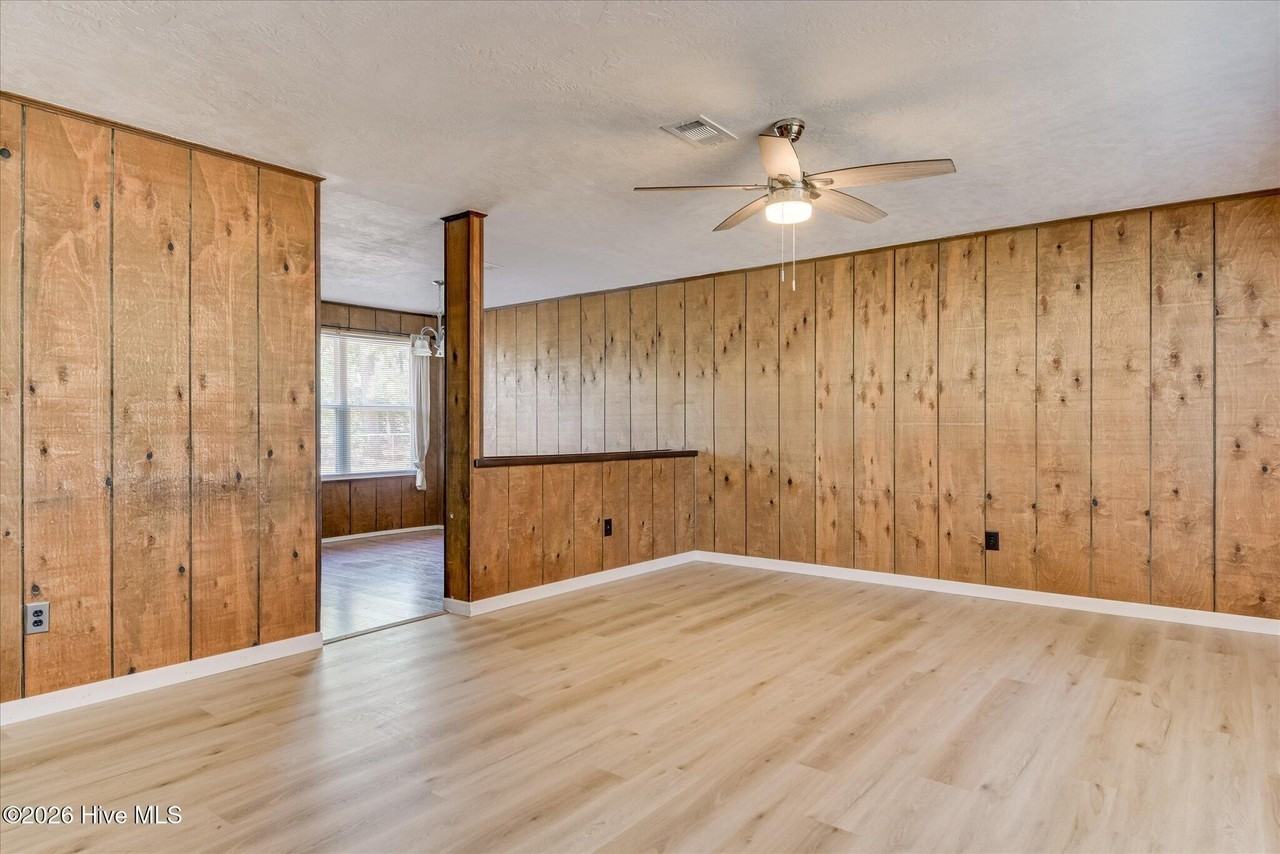 3823 Fairington Dr - Photo 4 of 26