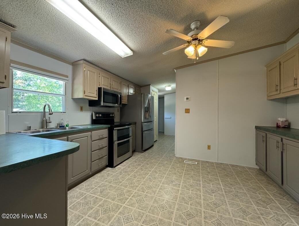 792 Wildwood Cir - Photo 5 of 18