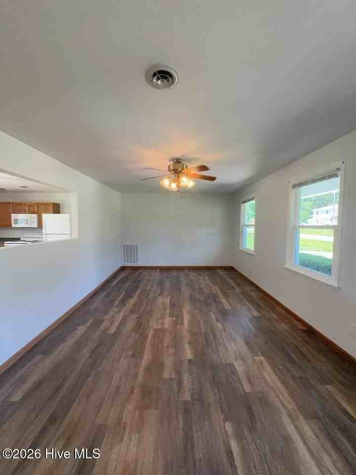 94 Vandergrift Dr - Photo 6 of 34