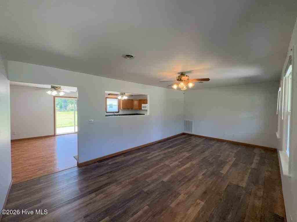 94 Vandergrift Dr - Photo 7 of 34