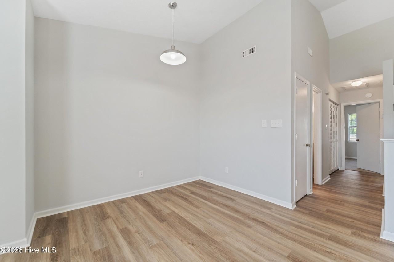 126 Witten Cir #B - Photo 5 of 22