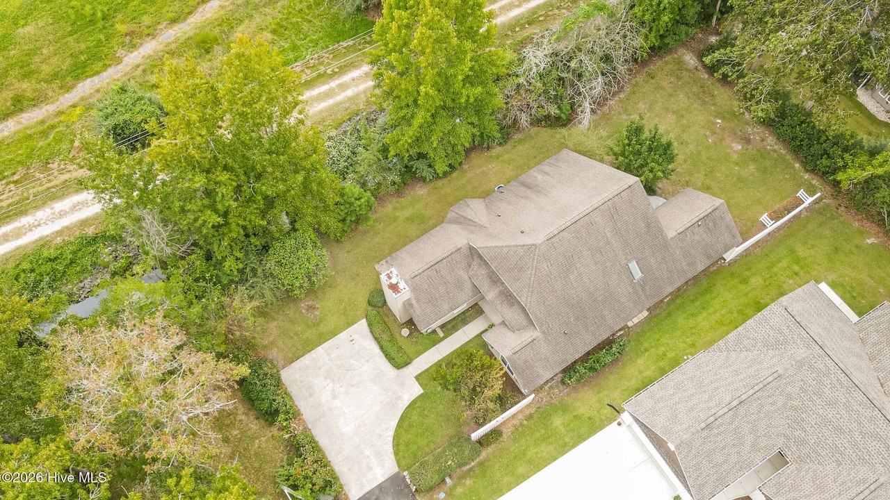 9 Court 3 Northwest Dr - Photo 2 of 8