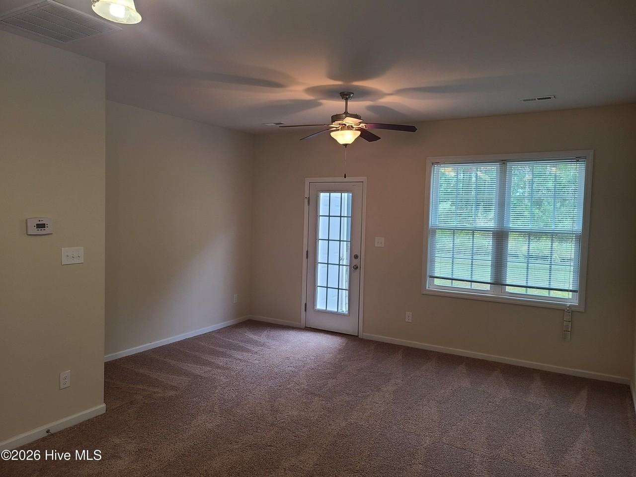 123 Beacon Woods Dr - Photo 6 of 17