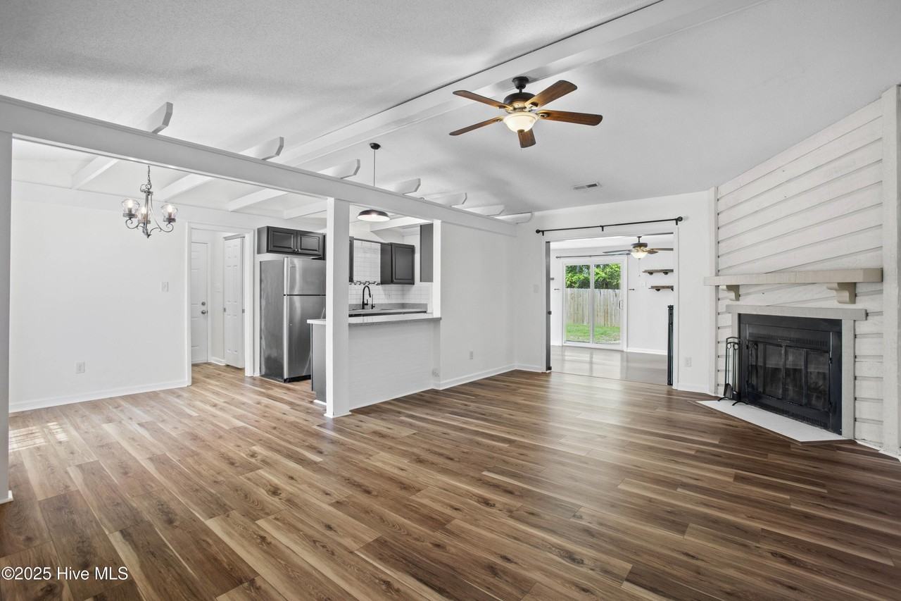 620 Shadowridge Rd - Photo 6 of 28