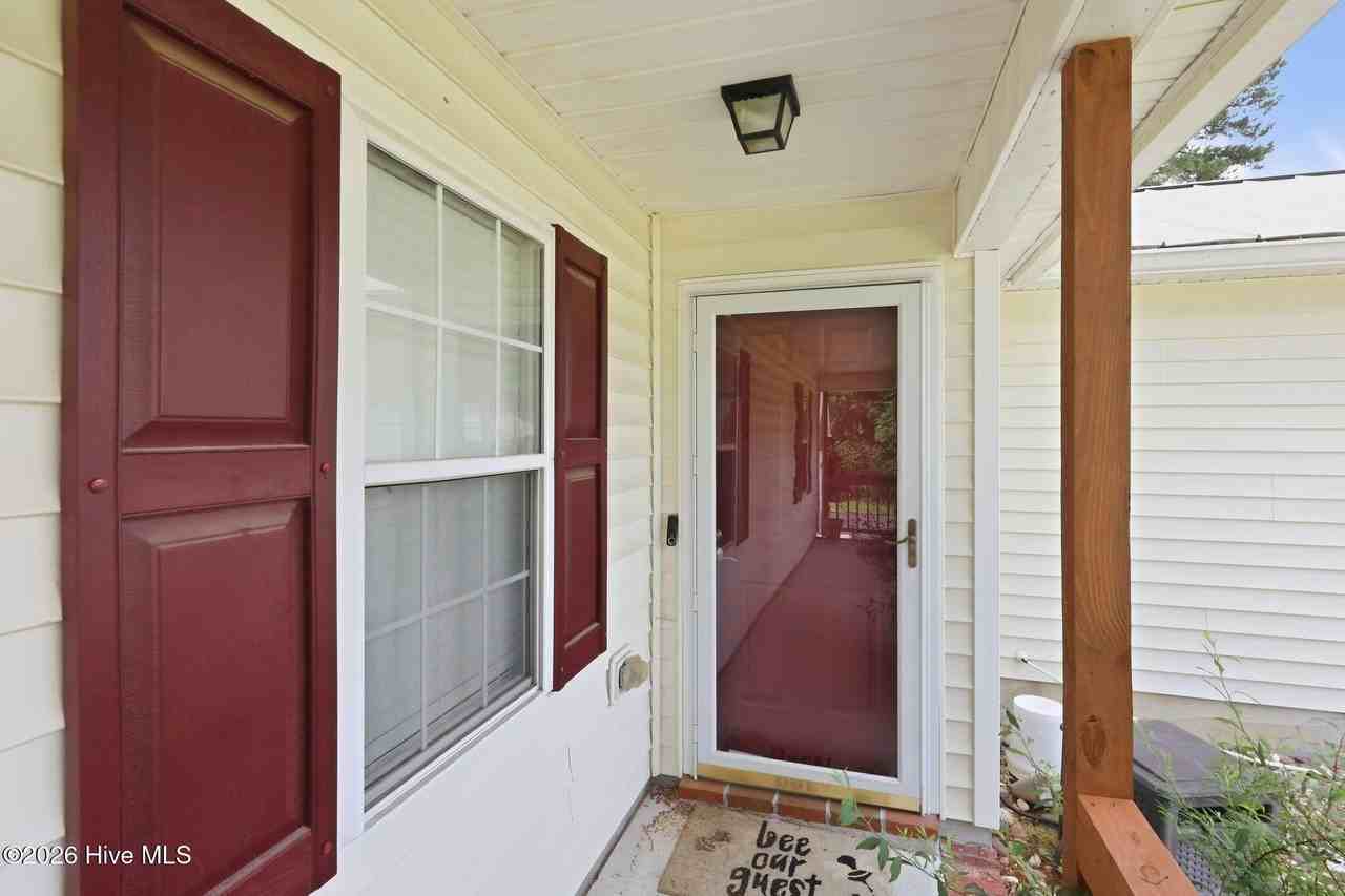128 Fodder Dr - Photo 2 of 31