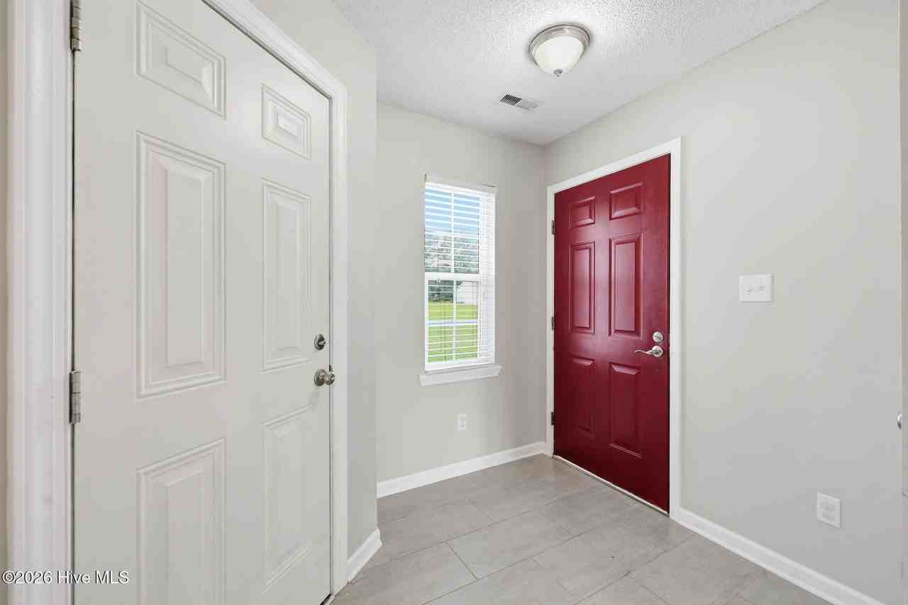 128 Fodder Dr - Photo 3 of 31