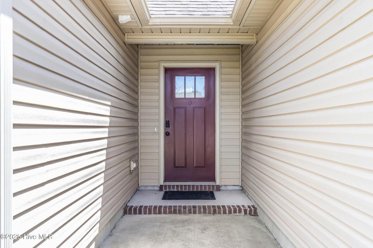 120 Prospect Dr - Photo 4 of 32