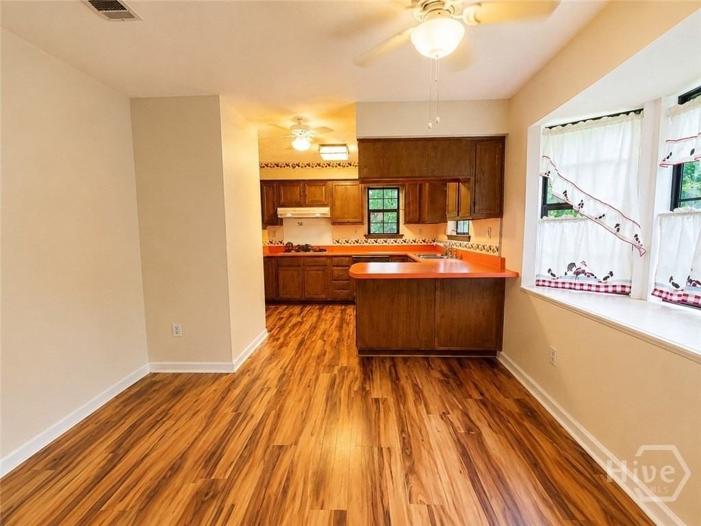 117 Maple Dr - Photo 4 of 13