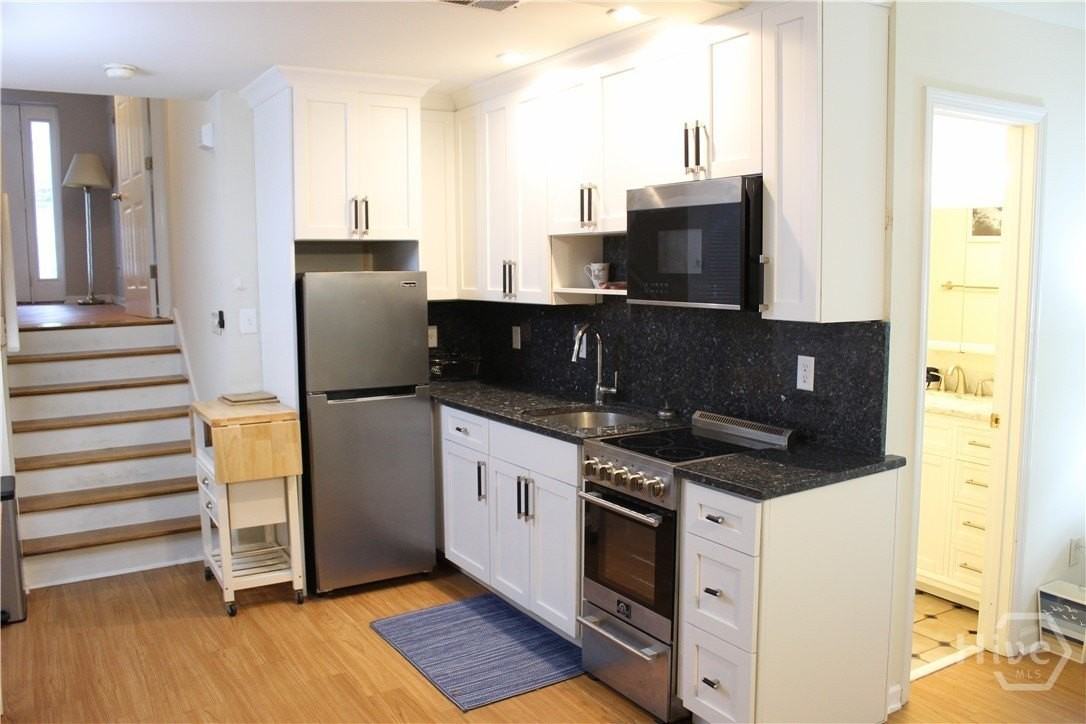 9 E 32nd St #B - Photo 4 of 13