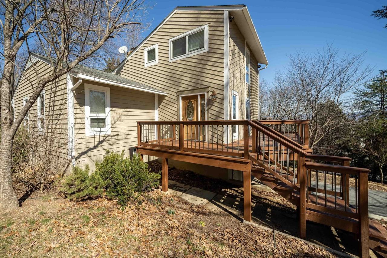 332 Flower Dr - Photo 2 of 28