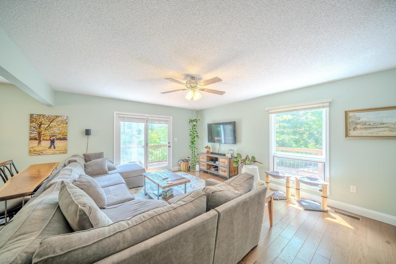 332 Flower Dr - Photo 4 of 28