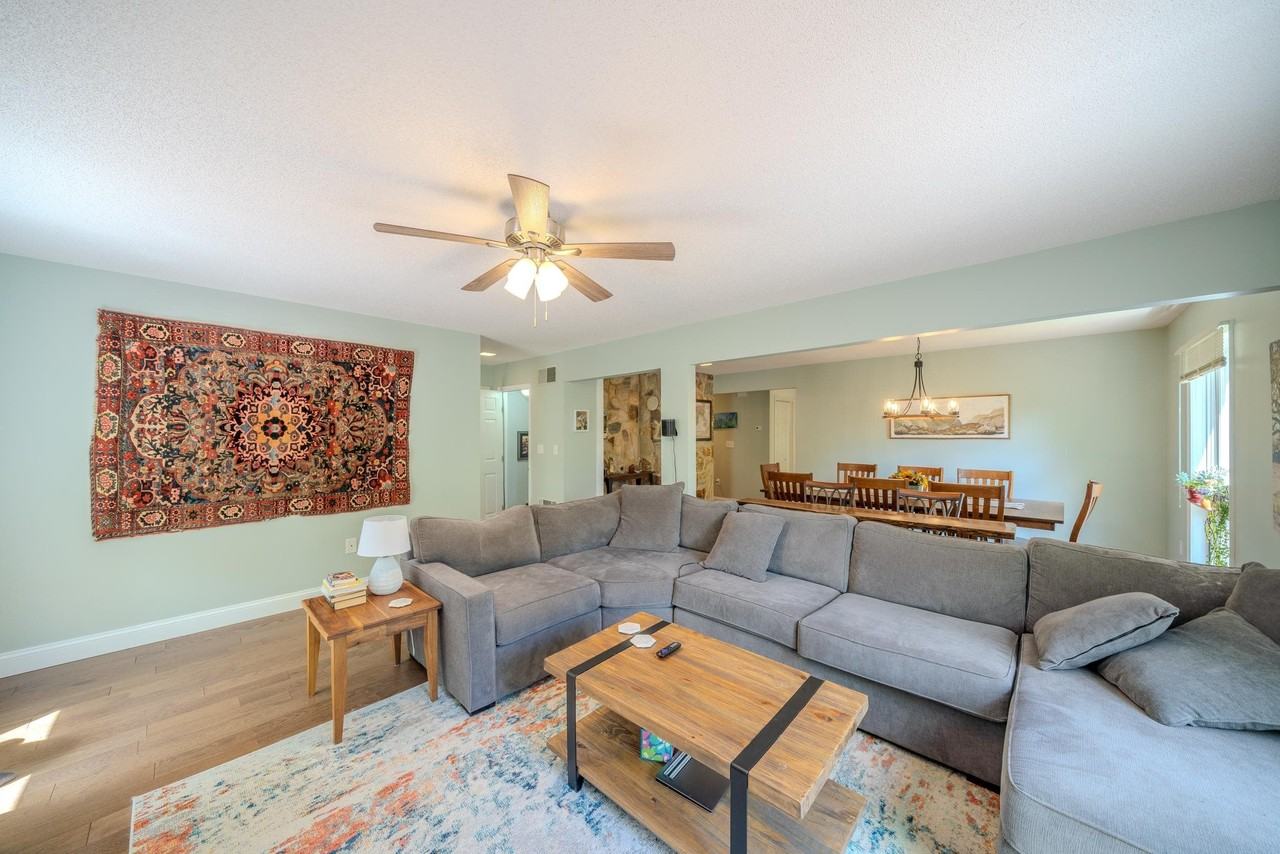 332 Flower Dr - Photo 6 of 28