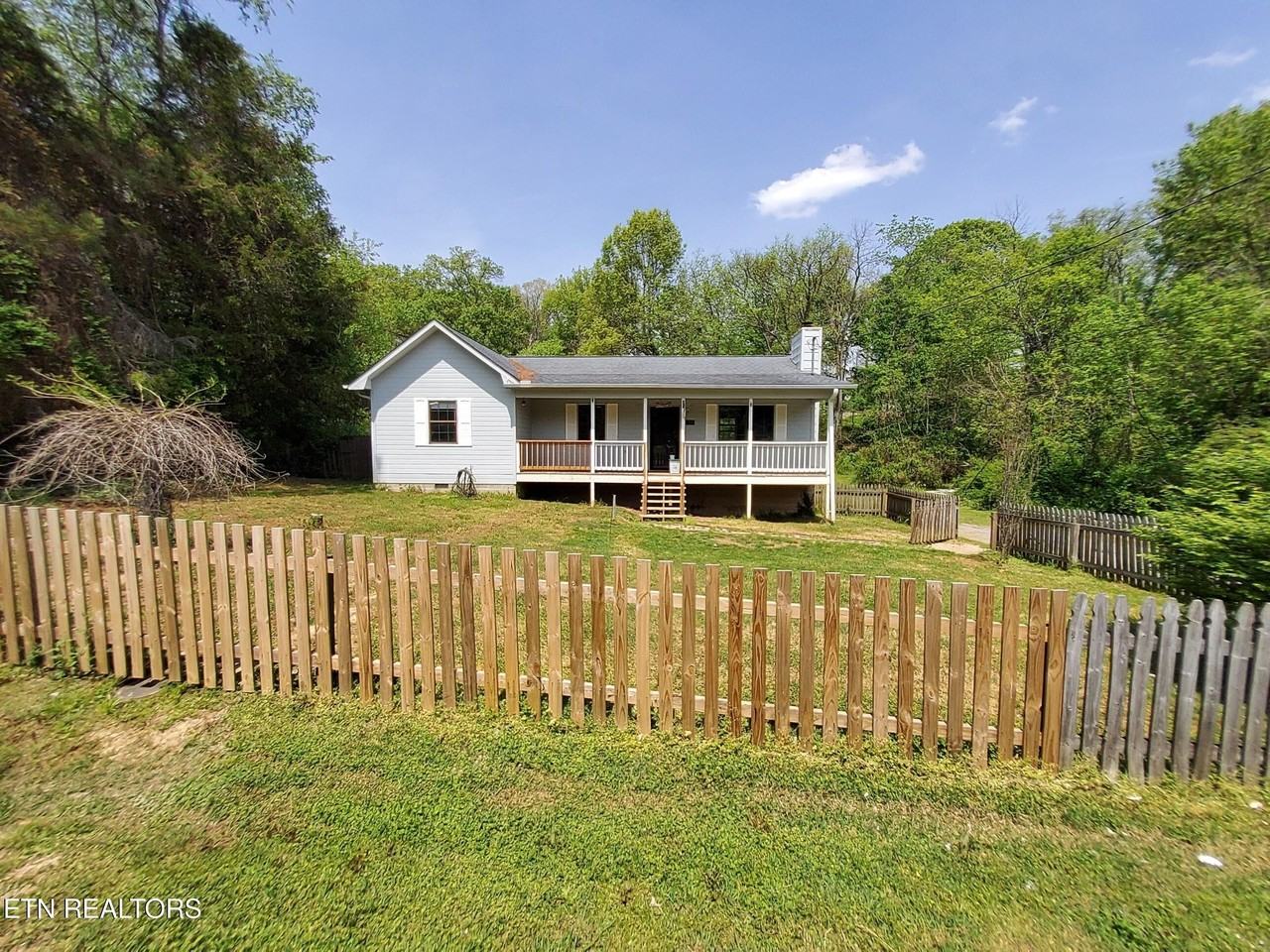 1228 Payne School Dr - Photo 2 of 23