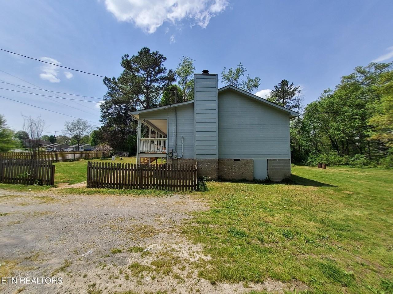 1228 Payne School Dr - Photo 5 of 23