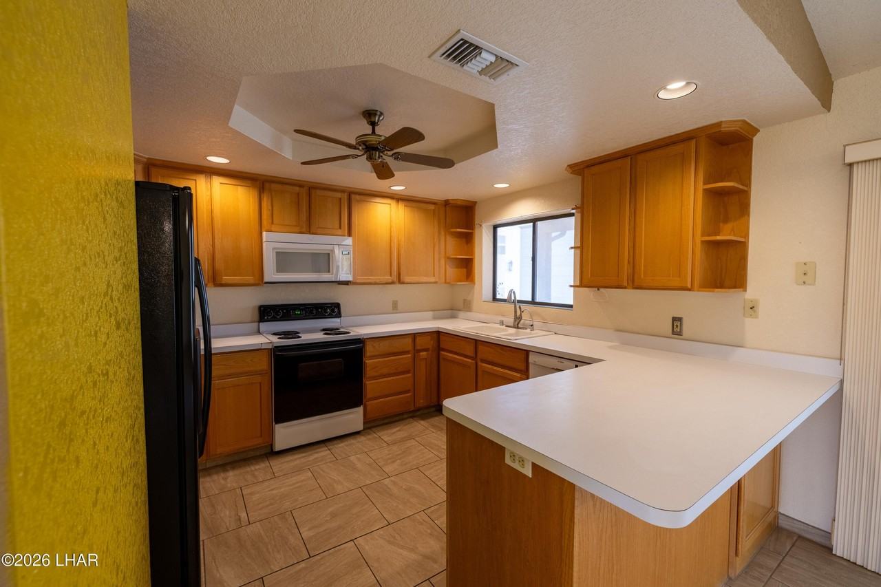 1582 Brodie Dr - Photo 5 of 21