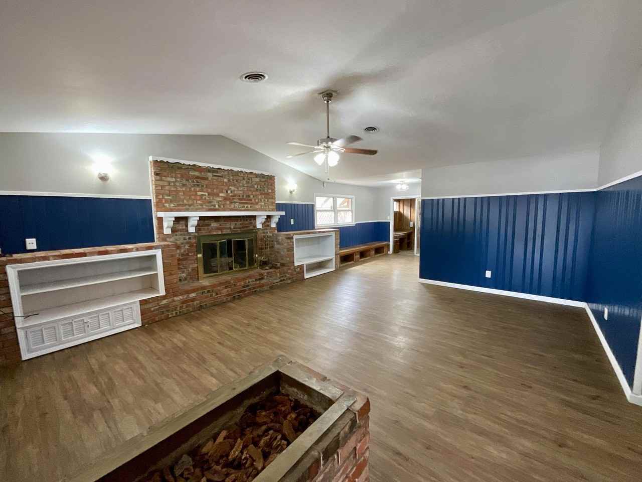 4402 28th St - Photo 2 of 6