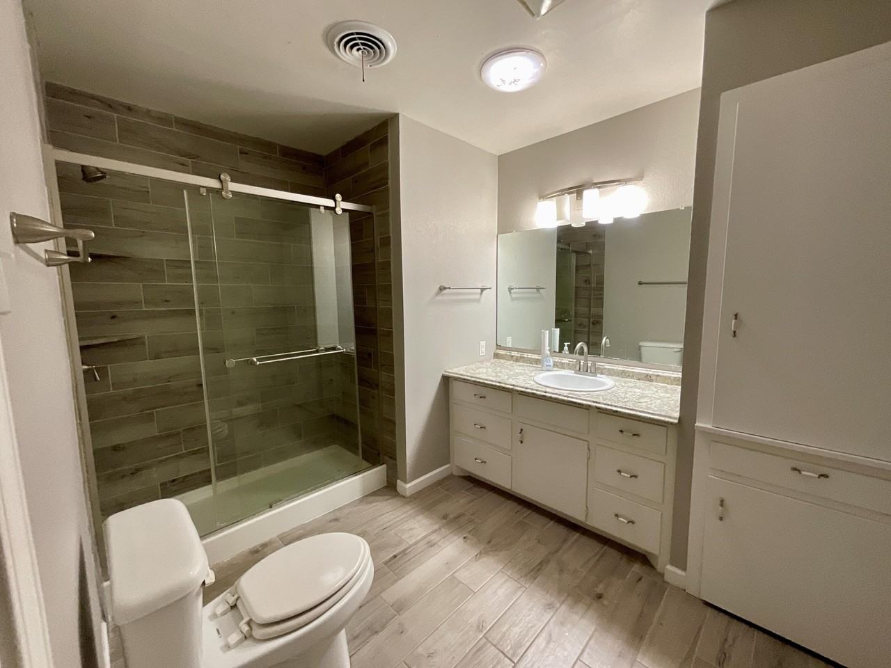 4402 28th St - Photo 4 of 6