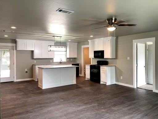 815 Hickory St - Photo 2 of 12